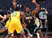 爱游戏娱乐-包含Ning回归赛场，挺进下一轮首场状态亮眼，快船观众沸腾！的词条