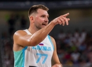 爱游戏娱乐-凯恩新星关键助攻表现惊艳，FPX未来可期！的简单介绍