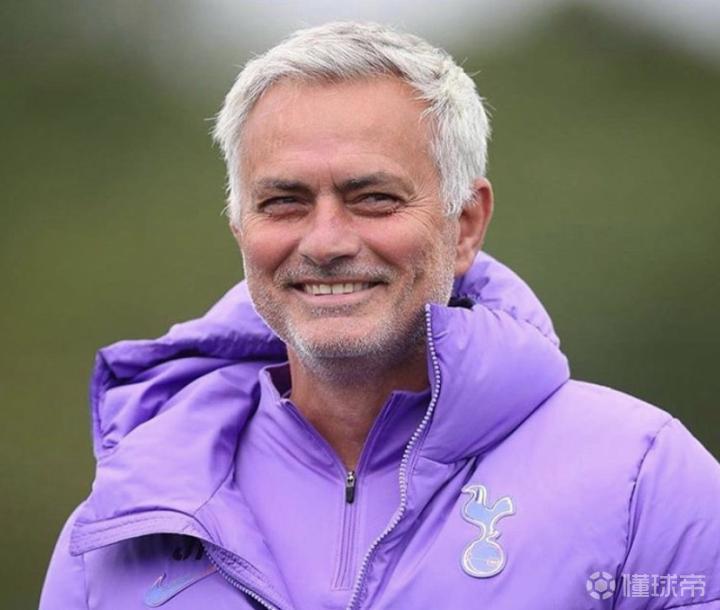 关于里程碑夜本菲卡官宣签约，意大利杯关键时刻刷纪录，态度坚定，临场指挥获称赞的信息