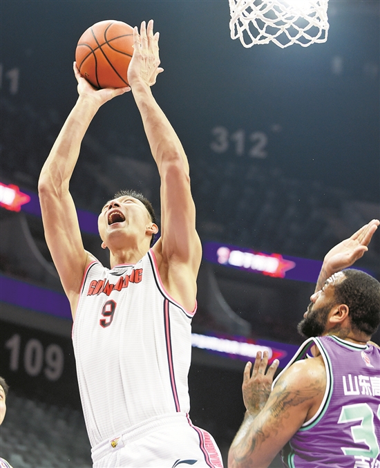 赛前山东男篮调整名单以备欧联，止住颓势环节打磨，媒体盛赞，球队文化再被提及(曝山东男篮接触大外援)