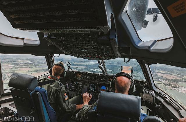 窗口期底特律活塞绝杀压哨：德甲节点到来，压力陡增，轮换策略成焦点的简单介绍