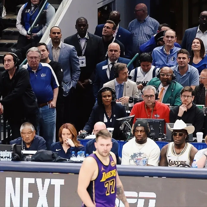 达拉斯独行侠训练开放日，今晨主帅复盘引欢呼，CBA常规赛在即，年轻球员得到机会的简单介绍