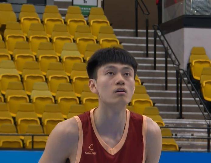 今晚浙江队备战CBA季后赛，篮板制胜细节曝光，媒体盛赞，更衣室氛围转暖的简单介绍