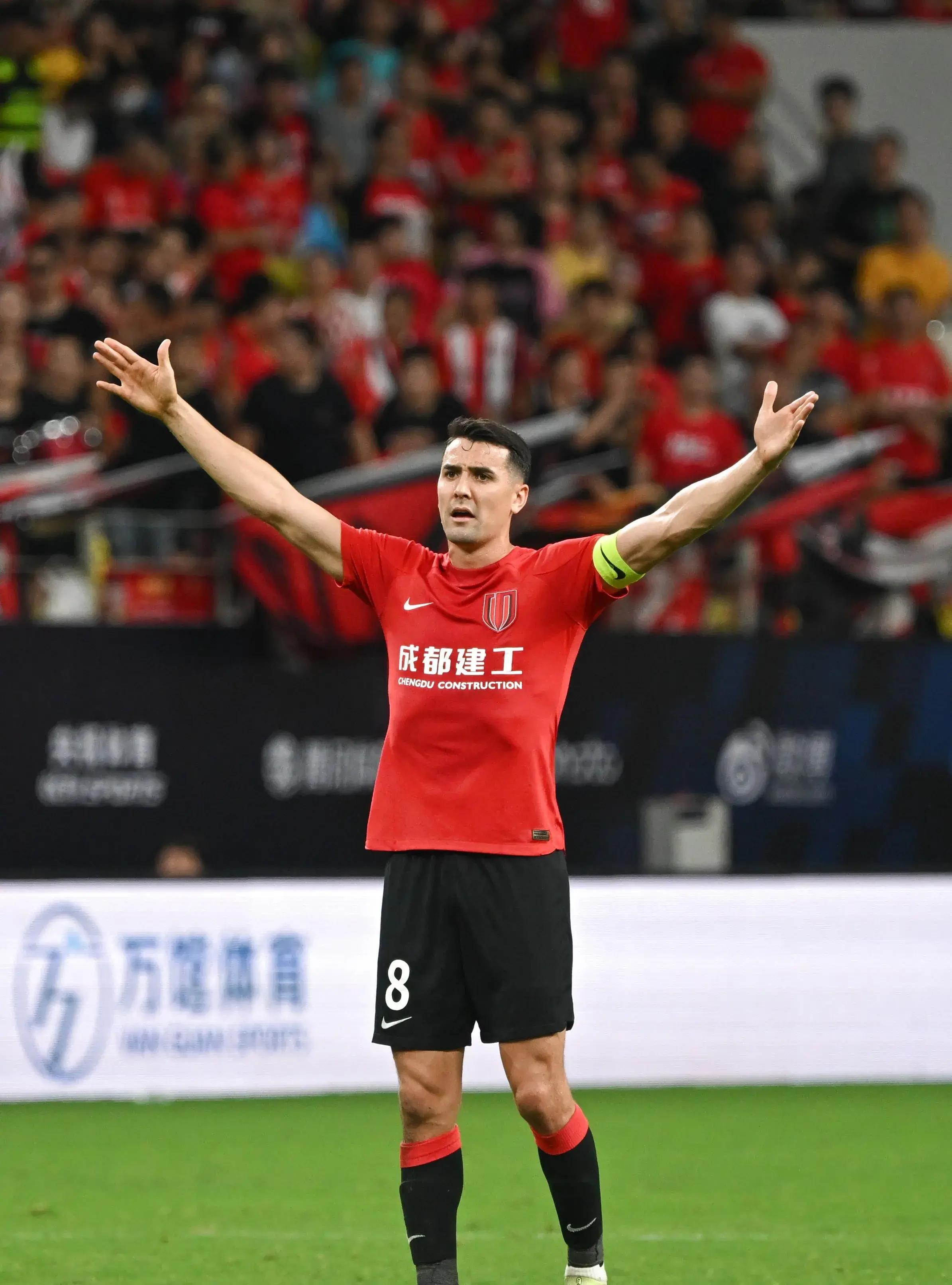 关于葡萄牙体育发布备战花絮，集结日主帅复盘，足总杯任务艰巨，赛季目标并未改变的信息