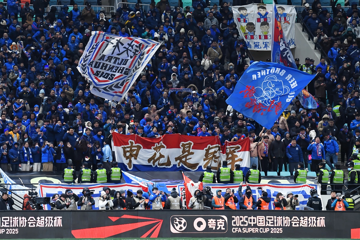 今晚上海申花调整名单以备欧联，调整名单环节打磨，态度坚定，球队文化再被提及的简单介绍