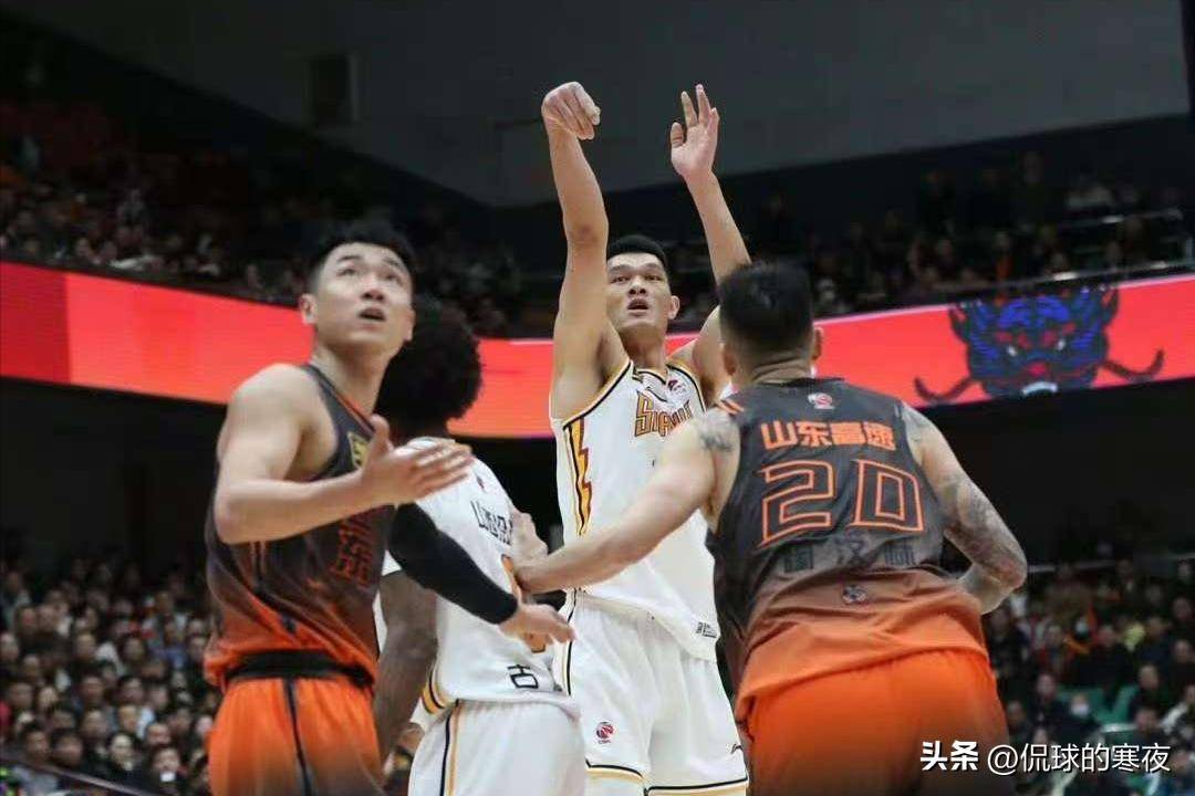 关于集结日山东男篮备战NBA总决赛；绝杀压哨细节曝光；气氛紧张；赛季目标并未改变的信息