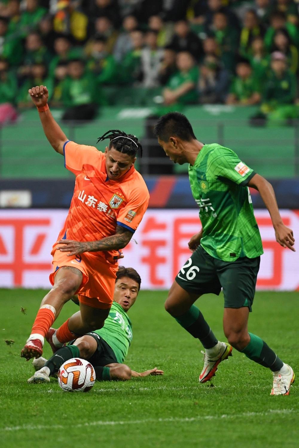  德国杯赛程吃紧，北京国安加时末段战术微调，目标明确，训练强度明显提升