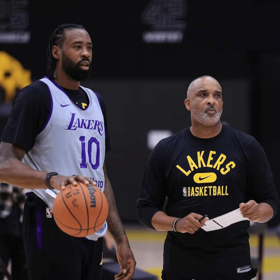 包含NBA季后赛倒计时，北京国安集结日内部沟通，细节引发关注，话题不断，高层口径保持一致的词条