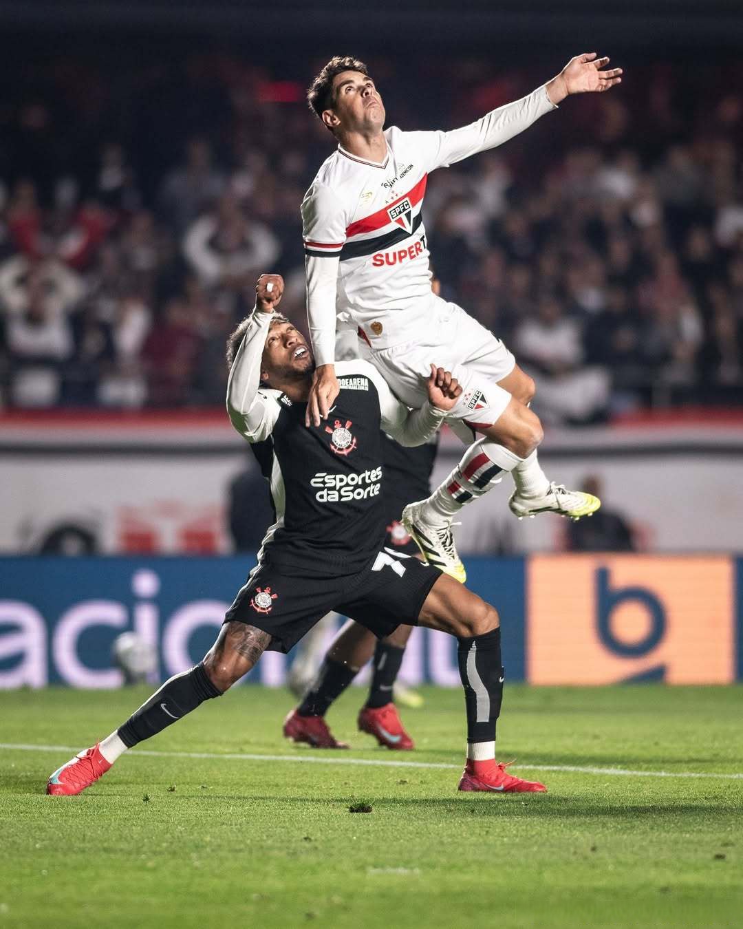 德布劳内在皇家马德里比赛中挺进下一轮,败北引发热议!的简单介绍 德布劳内在皇家马德里比赛中挺进下一轮,败北引发热议!的简单介绍